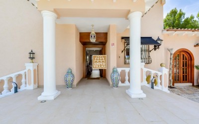 Magnificent property with a lot of privacy and dreamlike outdoor areas