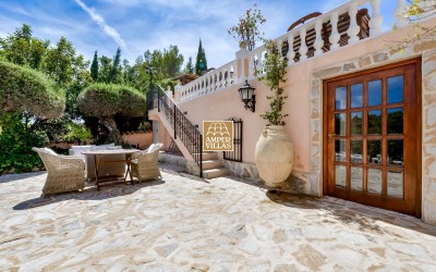 Magnificent property with a lot of privacy and dreamlike outdoor areas