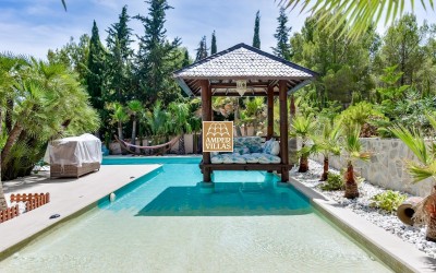 Magnificent property with a lot of privacy and dreamlike outdoor areas