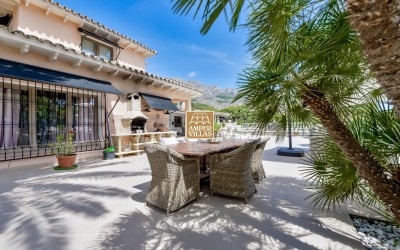 Magnificent property with a lot of privacy and dreamlike outdoor areas