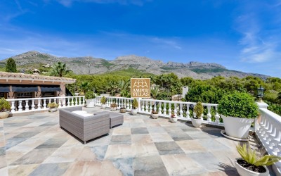 Magnificent property with a lot of privacy and dreamlike outdoor areas