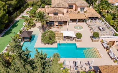 Magnificent property with a lot of privacy and dreamlike outdoor areas