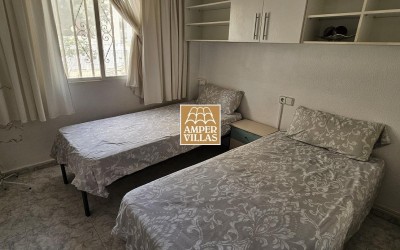 Sunny apartment in the center of Albir