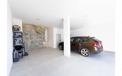 DESIGNER VILLA WITH SPECTACULAR SEA VIEWS