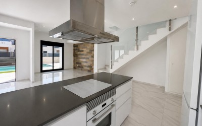 Modern 3-Bedroom Villa with Private Pool in Polop