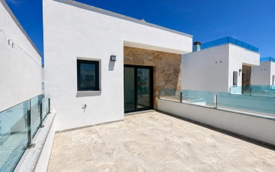 Modern 3-Bedroom Villa with Private Pool in Polop